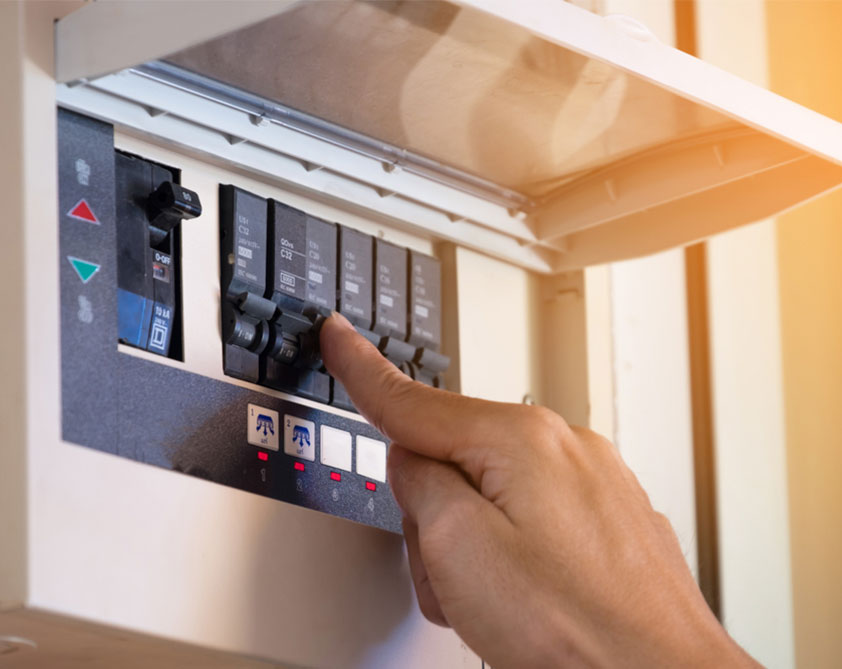 circuit breaker ၏အင်္ဂါရပ်များ။